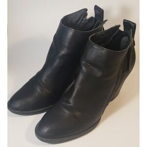 AP Women's Ankle Bootie Boots Black Faux Leather Block Heel Side Zipper Size 8.5